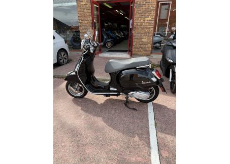 VESPA GTS 310 2025 seulement 350 km 