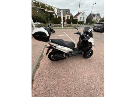PIAGGIO MP3 310 HPE 2025 seulement 270 km