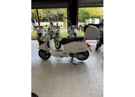 VESPA GTS 300 