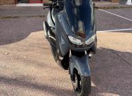 YAMAHA NMAX 125 avec top case