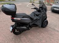 PIAGGIO MP3 530 2025 top case + tablier + poignée chauffante 
