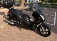 YAMAHA X-MAX 250