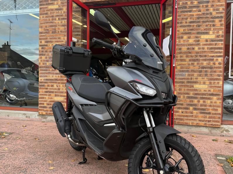 APRILIA SR GT 125 SPORT FULL EQUIPE